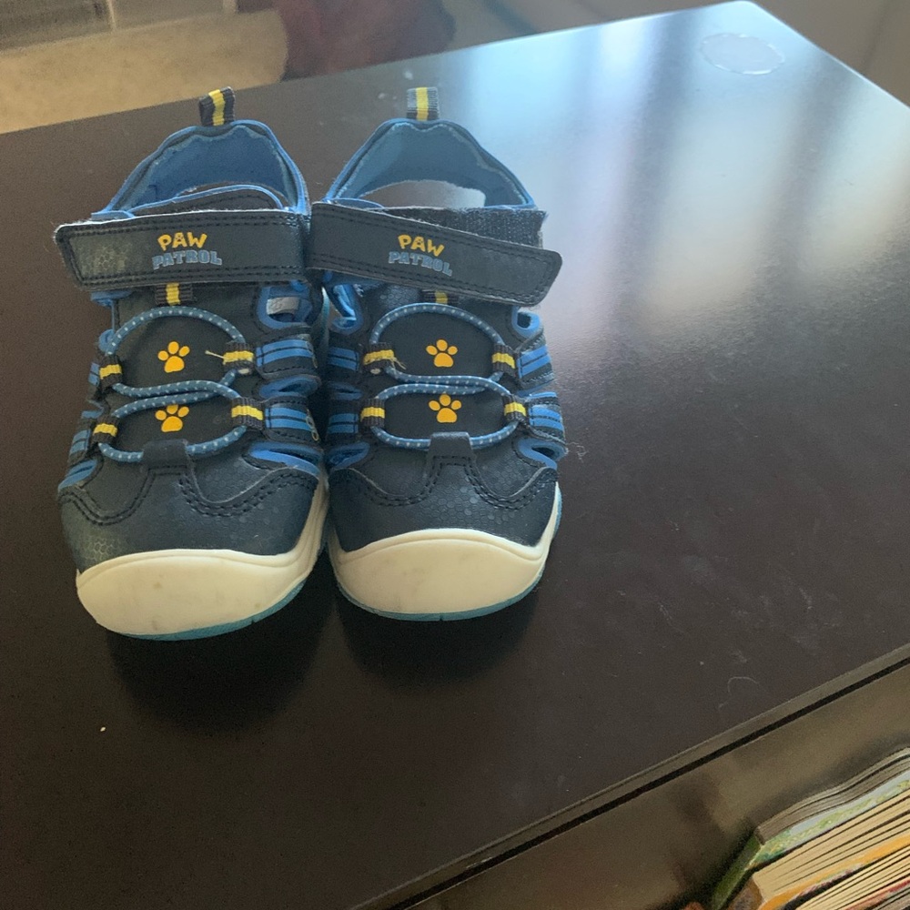 Sandals - Picture 6 of 6